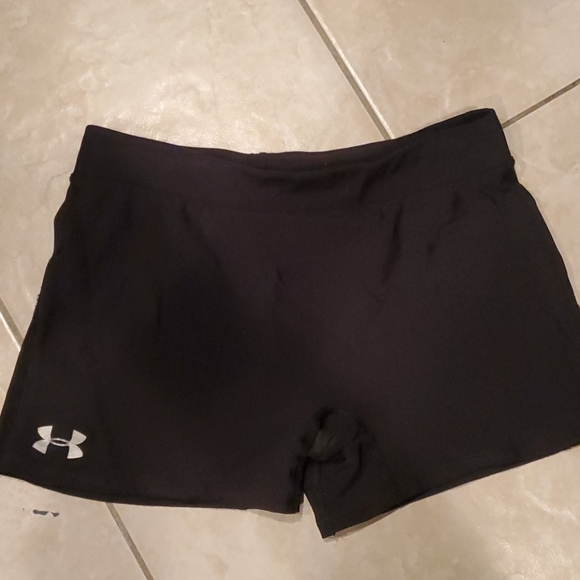 Under Armour shorts - Picture 1 of 2